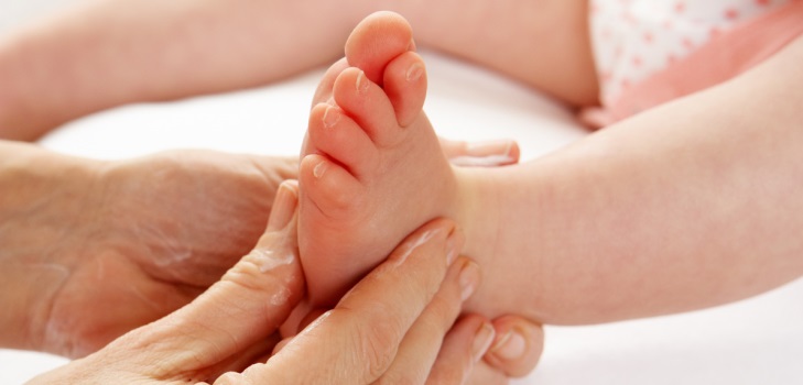 Babyfotmassage: ta hand om ditt barn