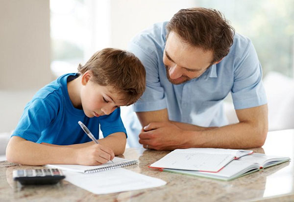 Till skolan med nöje: hur man hjälper ett barn med lektioner