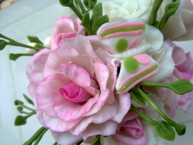 Blommor från kallt porslin