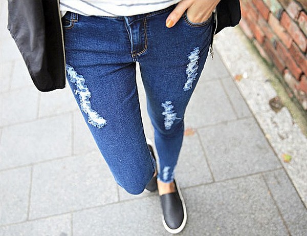 Hur man gör jeans med scuffs eller rensade jeans själv Hur man gör jeans med scuffs eller rensade jeans själv
