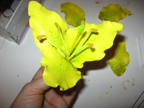 Lily från foamiran