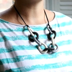 Hur man gör ett halsband av polymerlera egna händer