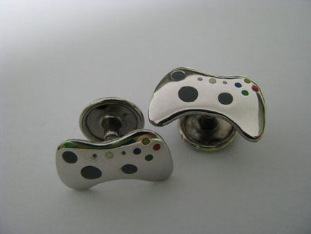 Cufflink controller spelkonsol