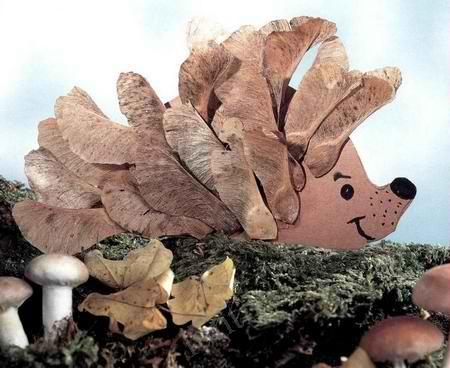 Mästarklass "Höstens hantverk av naturmaterial. Ansökan "Hedgehog from leaves" »