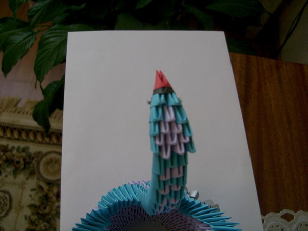 Hur man gör en svan origami från moduler - steg för steg instruktion med bilder och videor