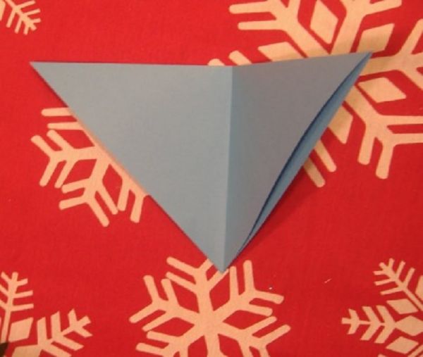 Vackra snöflingor för nytt år 2017 med egna händer papper - diagram och fotografier i steg. Master klasser för barn på stora snöflingor i origami teknik