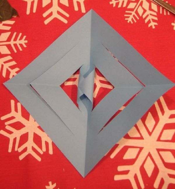 Vackra snöflingor för nytt år 2017 med egna händer papper - diagram och fotografier i steg. Master klasser för barn på stora snöflingor i origami teknik