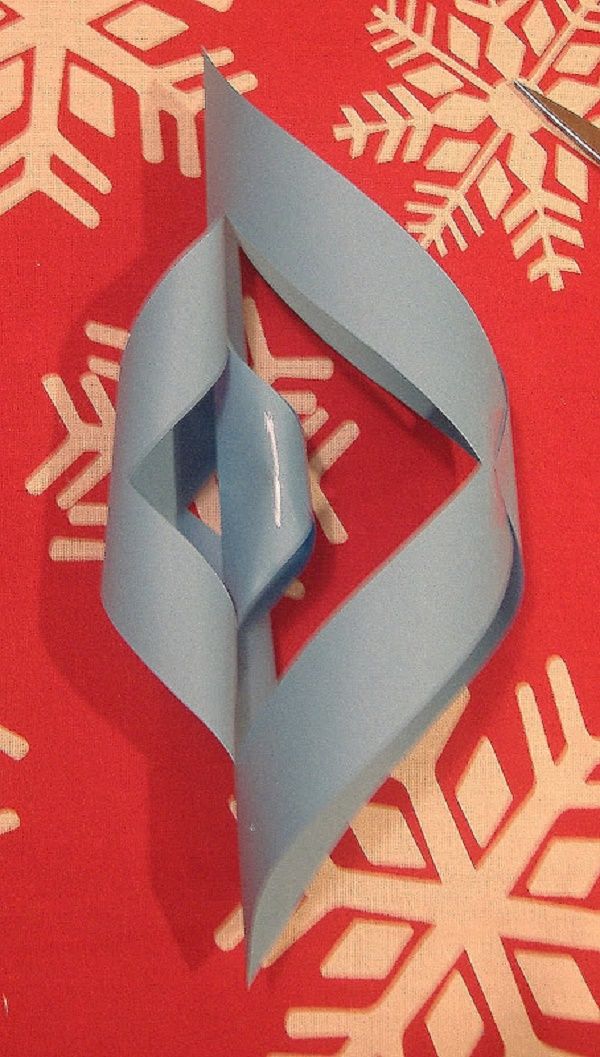 Vackra snöflingor för nytt år 2017 med egna händer papper - diagram och fotografier i steg. Master klasser för barn på stora snöflingor i origami teknik