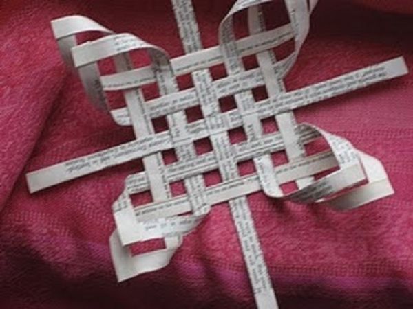 Vackra snöflingor för nytt år 2017 med egna händer papper - diagram och fotografier i steg. Master klasser för barn på stora snöflingor i origami teknik