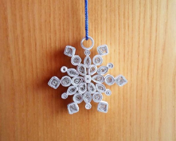 Vackra snöflingor för nytt år 2017 med egna händer papper - diagram och fotografier i steg. Master klasser för barn på stora snöflingor i origami teknik