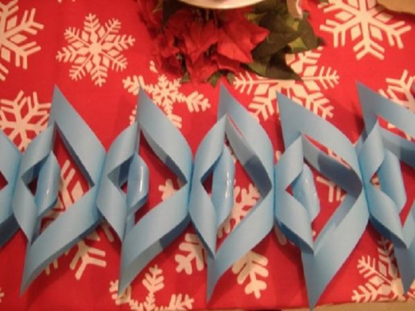 Vackra snöflingor för nytt år 2017 med egna händer papper - diagram och fotografier i steg. Master klasser för barn på stora snöflingor i origami teknik
