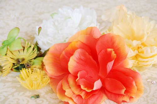 Hantverk senast den 8 mars. Clip-blommor