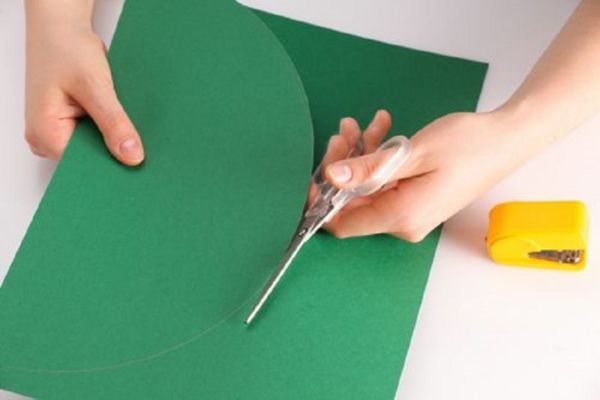 Hantverk för nyåret 2017 med egna händer, huvudklasser - från papper och material till dagis och skola