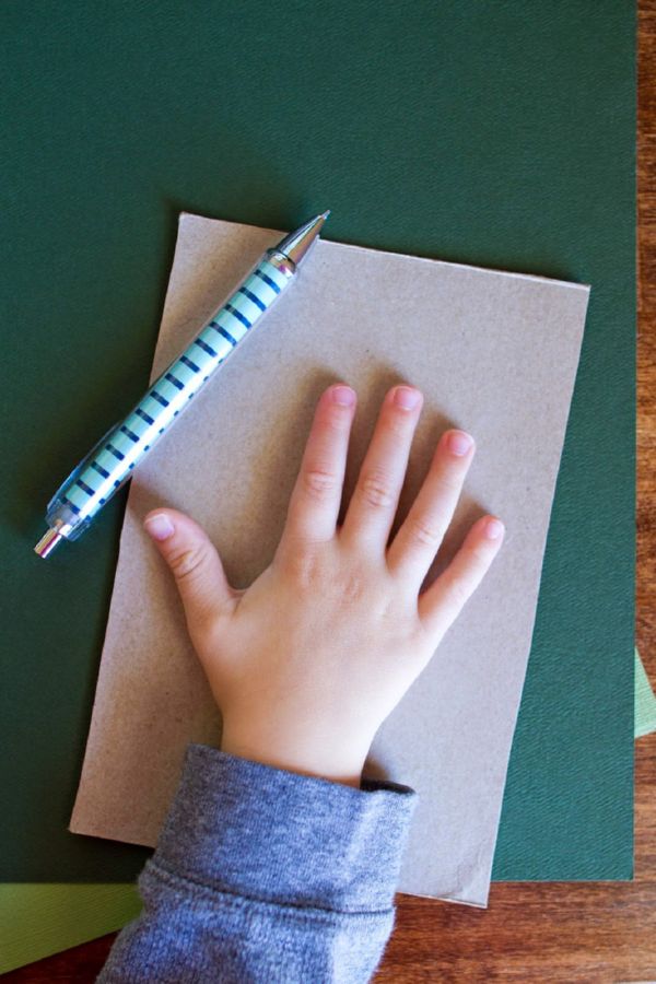 Hantverk för nyåret 2017 med egna händer, huvudklasser - från papper och material till dagis och skola