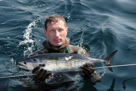 Fisk stora och små: de bästa platserna för fiske på Krim
