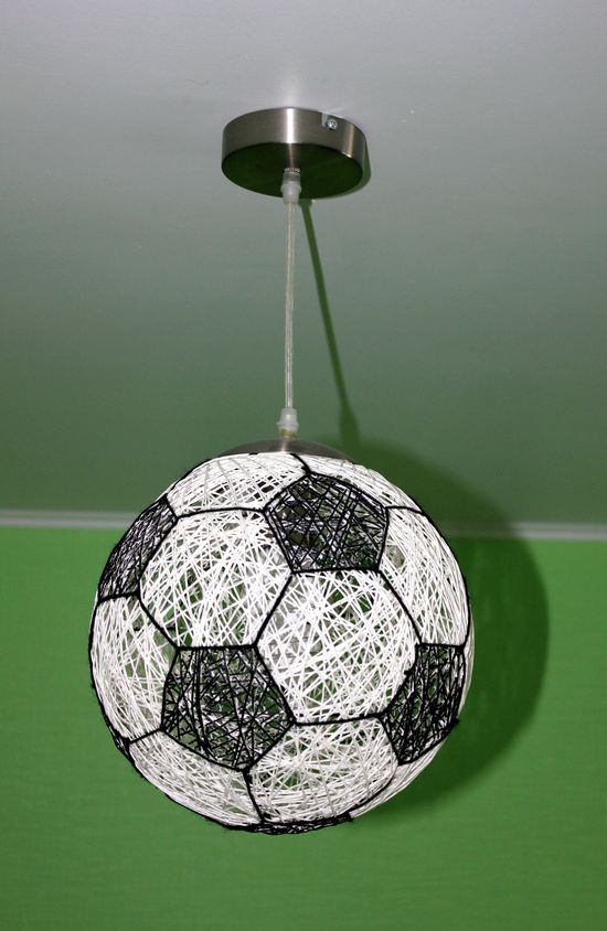 Lampa med egna händer En fotboll: en mästarklass med ett foto. Fixture för en egen trädgård
