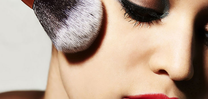 Lady Perfection: Tre Makeups för en festlig bild