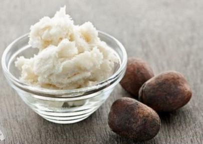 Lotion och tjock kroppsolja med sheasmör