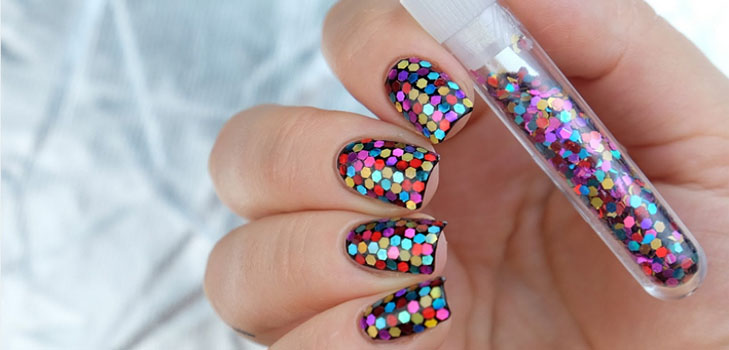 Manikyr med glitter - sommar trend-2016