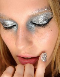 Trendig nagellack 2012