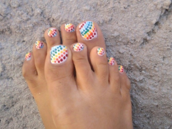 Trendig nageldesign på benen - foton och videoklipp