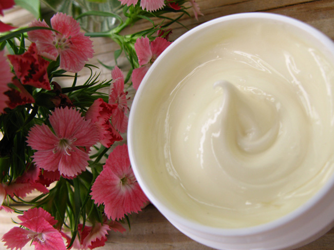 Nourishing cream