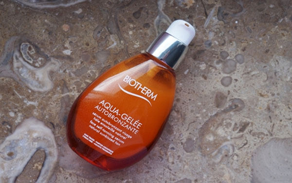 Biotherm Aqua-Gelée Solaire strandlinje för flätig hud
