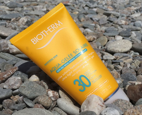 Biotherm Aqua-Gelée Solaire strandlinje för flätig hud