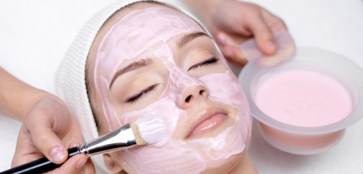 Vinter ansiktsbehandling: Nourishing mask för torr, blekande hud hemma
