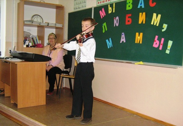 Mors dag i skolan - scenarie för gymnasieskolor, evenemang, klass timme, dedikerad till semestern