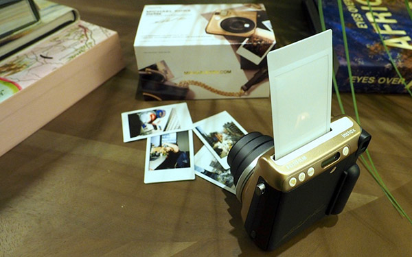 Modekamera: Michael Kors X Fijifilm Instax Mini 70