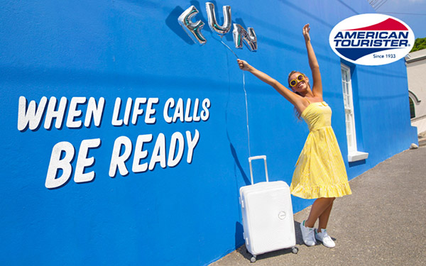 Sommar på vägen: ljusa resväskor American Tourister Soundbox