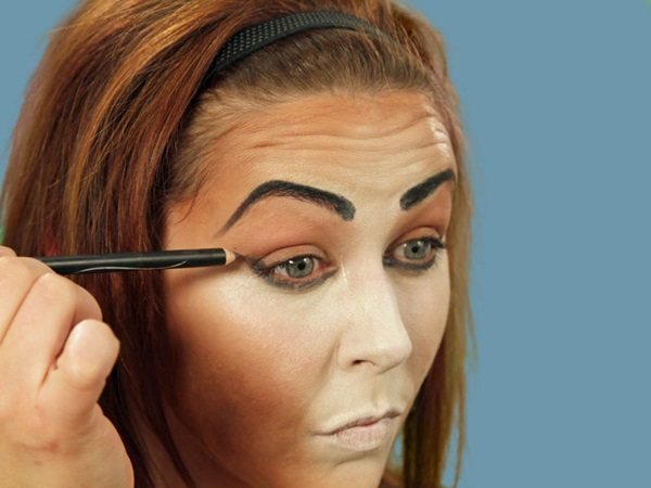 Scary makeup för Halloween med egna händer för tjejer och tjejer