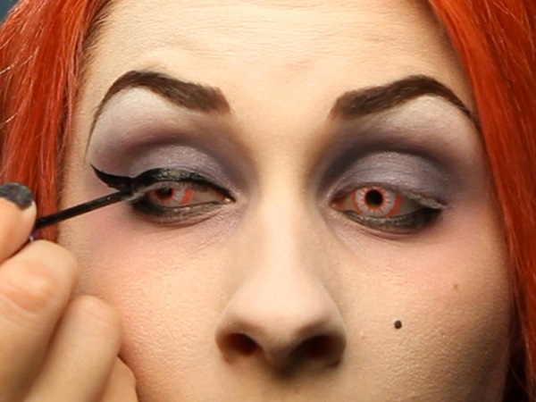 Scary makeup för Halloween med egna händer för tjejer och tjejer