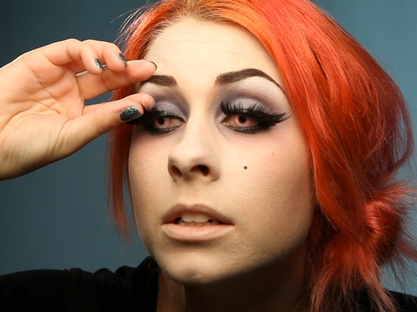 Scary makeup för Halloween med egna händer för tjejer och tjejer