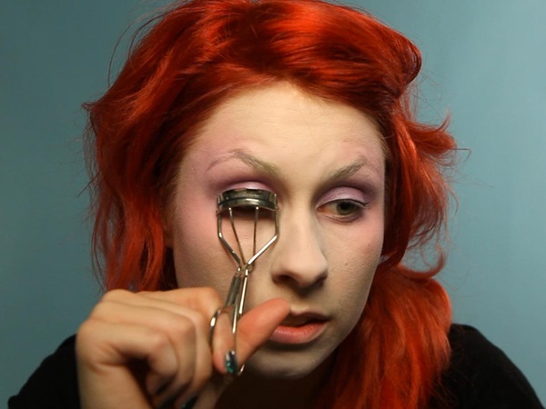 Scary makeup för Halloween med egna händer för tjejer och tjejer