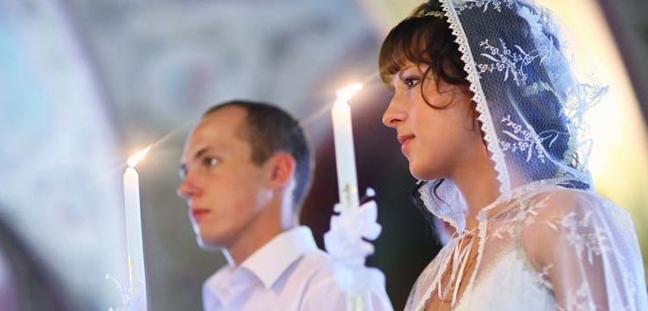 Bröllopsceremoni i de ortodoxa och katolska kyrkorna