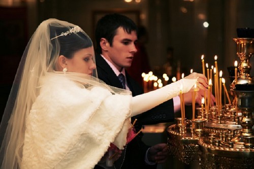 Bröllopsceremoni i de ortodoxa och katolska kyrkorna