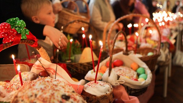Påsk - hur är tjänsten i kyrkan, ordningsbeteendet under tjänsten