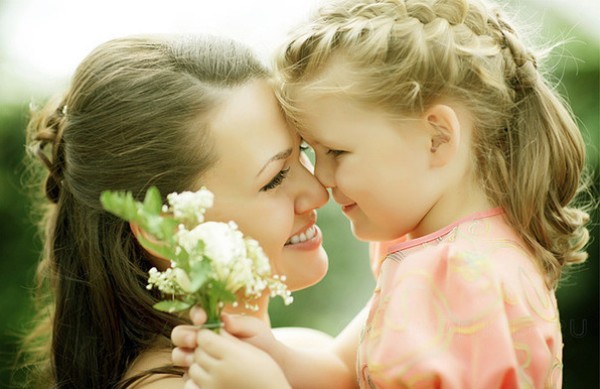 Sms med mors dag - kort, rolig, i vers och prosa. Grattis till mamma, syster, flickvän, svärmor, bekanta kvinnor