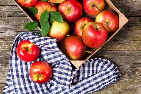Apple Frälsare, grattis till SMS, kort, rolig. Grattis till Apples Frälsare i vers och prosa Apple Frälsare, grattis till SMS, kort, rolig. Grattis till Apples Frälsare i vers och prosa