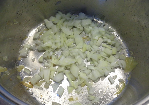 Adjika från zucchini för vintern: stegvisa recept av blankt med ett foto