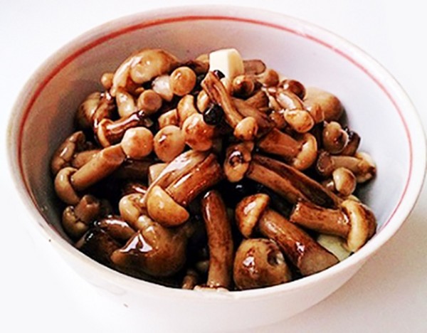 Recept med ett foto av en blygsam men välsmakande meny, eller Vad du kan äta i posten före påsk