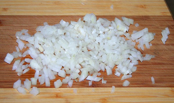 finhackade lökar hackade lök