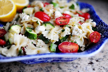 recept på en intressant sallad med zucchini