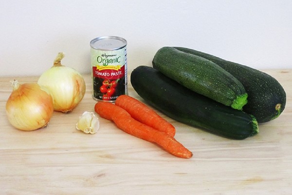 Kaviar från zucchini - recept med majonnäs, peppar, genom köttkvarn, i en multivariat