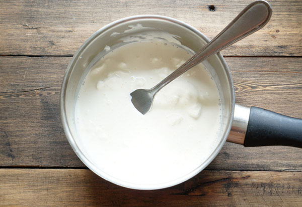 Utsökt nöje: ett recept av choklad efterrätt med salt