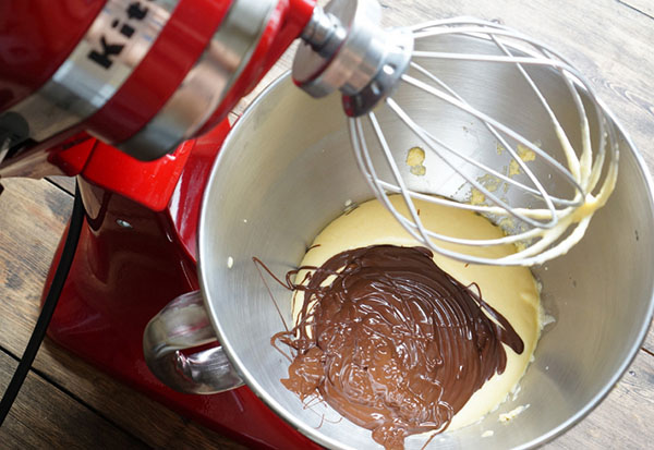 Utsökt nöje: ett recept av choklad efterrätt med salt