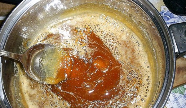 Gör karamell hemma