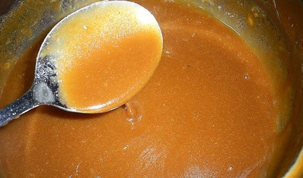 Gör karamell hemma